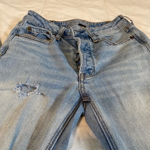 American Eagle Vintage Hi-Rise Ripped Jeans - Picture 4 of 11